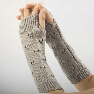 Gary fingerless gloves